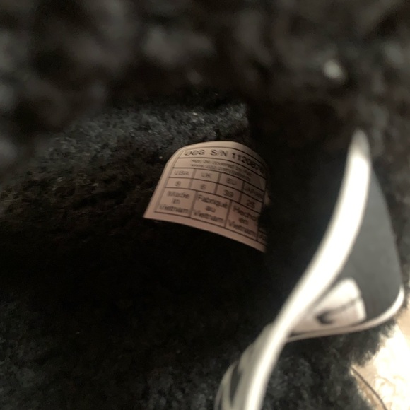 Black lamb UGG sandals.  Sz 8 - Picture 5 of 6